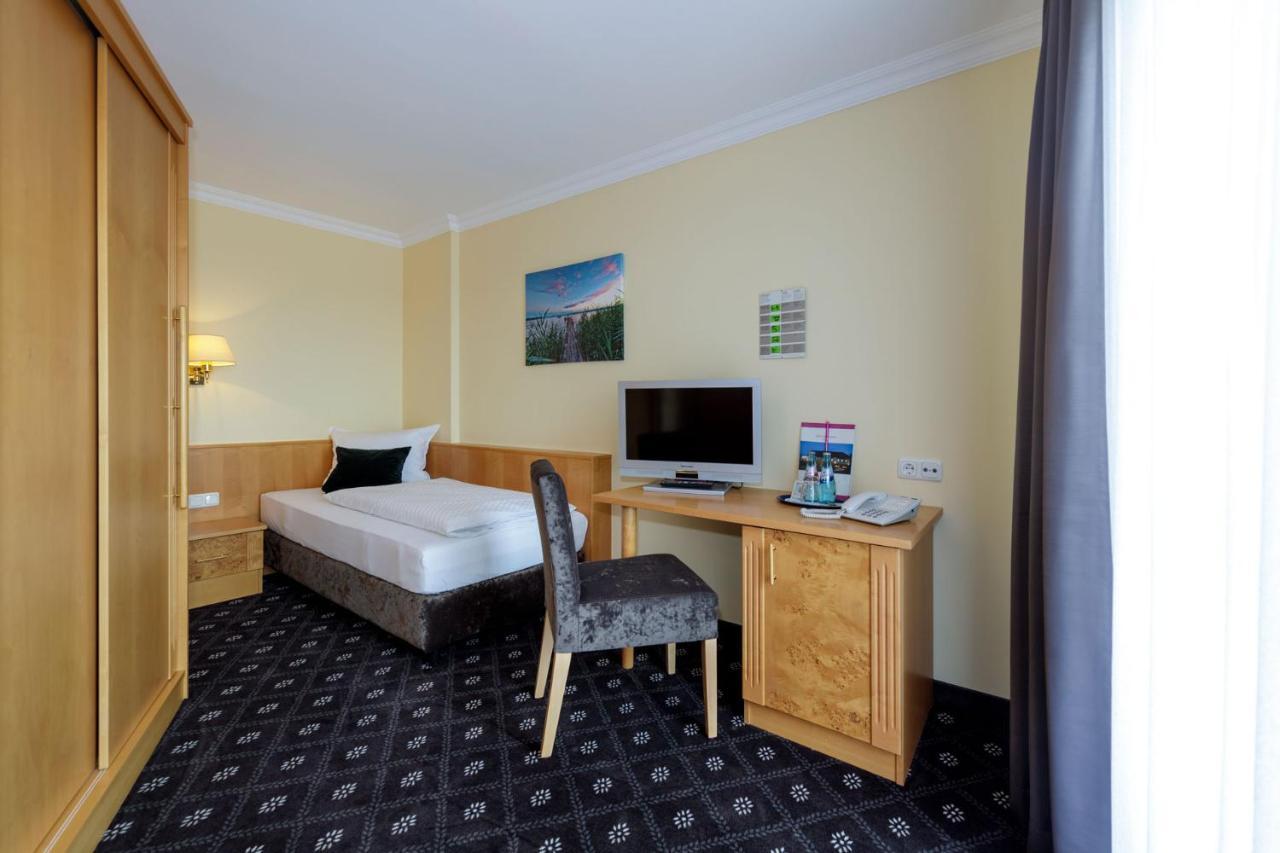 Hotel Zum Adler Nidderau Εξωτερικό φωτογραφία